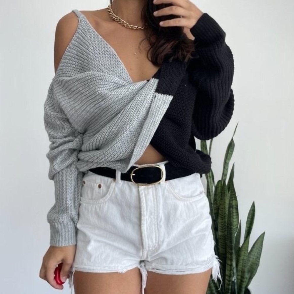 NEW PLUS SIZE Almost Famous 2 Tone Sweater - Picture 4 of 6